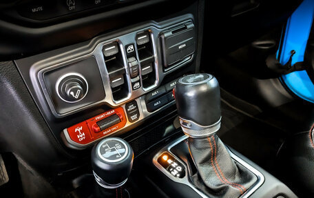 Jeep Wrangler, 2021 год, 4 850 000 рублей, 27 фотография
