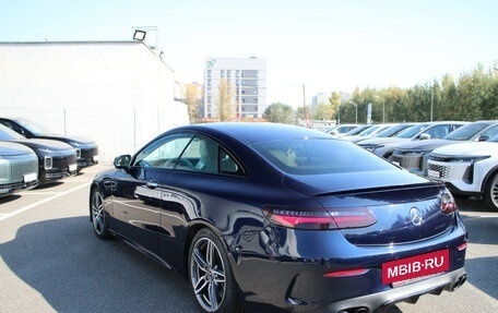 Mercedes-Benz E-Класс, 2017 год, 3 500 000 рублей, 6 фотография