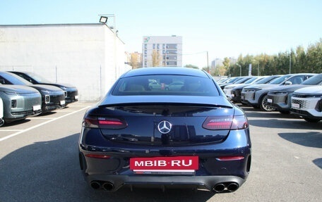 Mercedes-Benz E-Класс, 2017 год, 3 500 000 рублей, 5 фотография