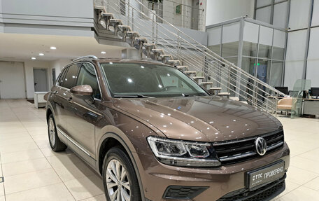 Volkswagen Tiguan II, 2017 год, 1 850 000 рублей, 3 фотография
