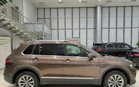 Volkswagen Tiguan II, 2017 год, 1 850 000 рублей, 4 фотография