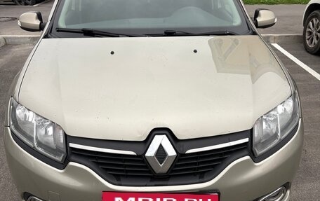 Renault Logan II, 2015 год, 679 000 рублей, 2 фотография
