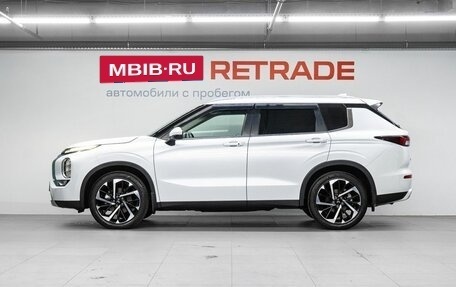 Mitsubishi Outlander, 2024 год, 3 600 000 рублей, 9 фотография