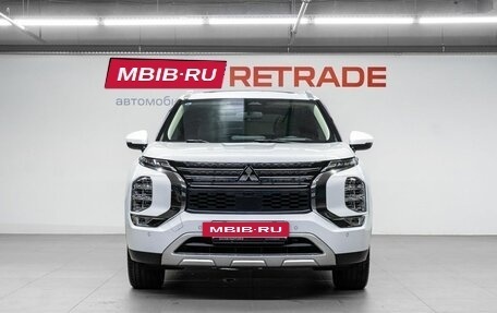 Mitsubishi Outlander, 2024 год, 3 600 000 рублей, 3 фотография