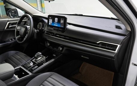 Mitsubishi Outlander, 2024 год, 3 600 000 рублей, 16 фотография