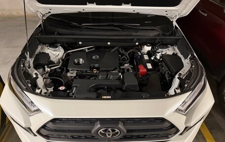 Toyota RAV4, 2024 год, 3 850 000 рублей, 8 фотография