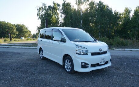 Toyota Voxy II, 2010 год, 1 500 000 рублей, 3 фотография