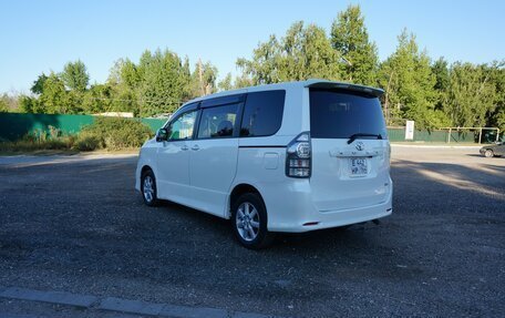 Toyota Voxy II, 2010 год, 1 500 000 рублей, 7 фотография
