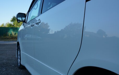 Toyota Voxy II, 2010 год, 1 500 000 рублей, 28 фотография