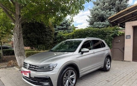 Volkswagen Tiguan II, 2018 год, 3 350 000 рублей, 2 фотография