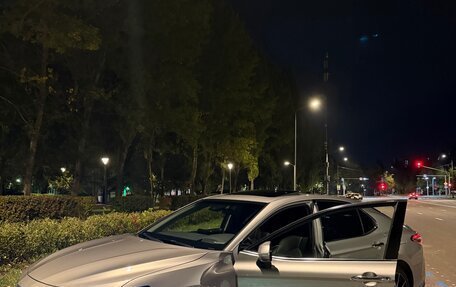 Toyota Camry, 2021 год, 3 250 000 рублей, 2 фотография