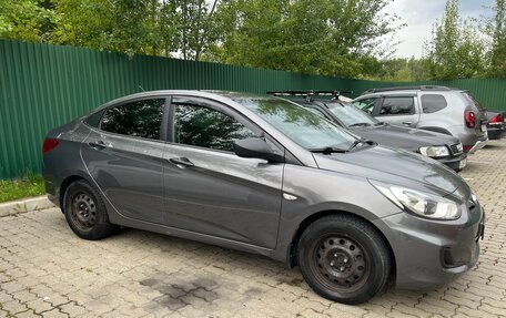 Hyundai Solaris II рестайлинг, 2013 год, 785 000 рублей, 3 фотография