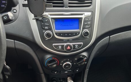 Hyundai Solaris II рестайлинг, 2013 год, 785 000 рублей, 10 фотография