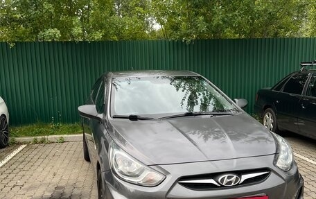 Hyundai Solaris II рестайлинг, 2013 год, 785 000 рублей, 2 фотография
