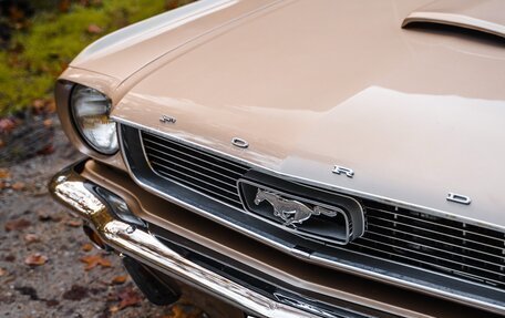 Ford Mustang VI рестайлинг, 1966 год, 12 500 000 рублей, 3 фотография