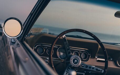 Ford Mustang VI рестайлинг, 1966 год, 12 500 000 рублей, 28 фотография