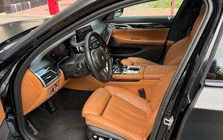 BMW 7 серия, 2019 год, 5 800 000 рублей, 9 фотография