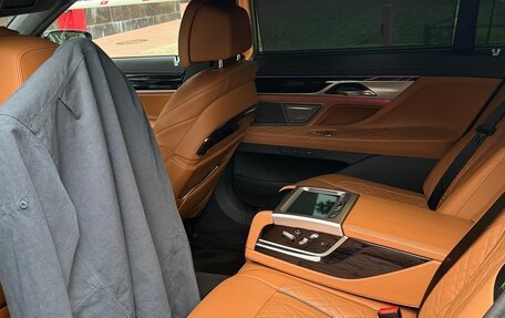 BMW 7 серия, 2019 год, 5 800 000 рублей, 15 фотография