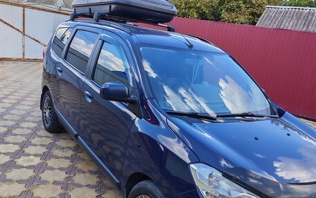 Dacia Lodgy, 2013 год, 950 000 рублей, 2 фотография