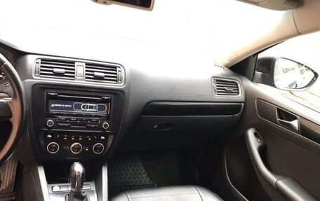 Volkswagen Jetta VI, 2012 год, 1 000 000 рублей, 11 фотография