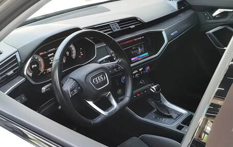 Audi Q3, 2023 год, 2 000 000 рублей, 13 фотография