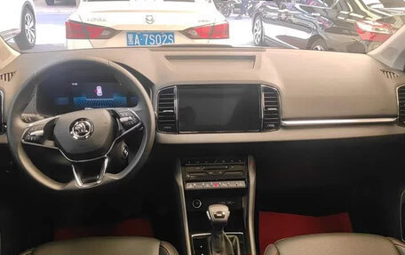 Skoda Karoq I, 2023 год, 1 700 000 рублей, 6 фотография