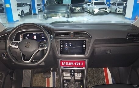 Volkswagen Tiguan II, 2022 год, 3 084 690 рублей, 6 фотография