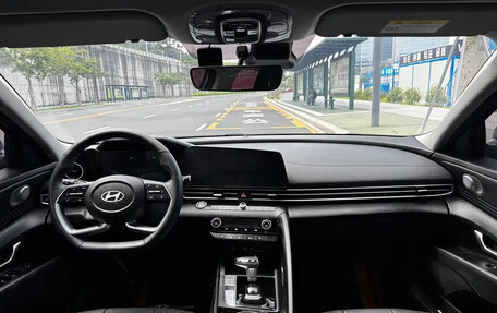 Hyundai Elantra, 2023 год, 1 650 275 рублей, 18 фотография