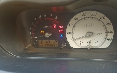 Toyota Ist II, 2002 год, 380 000 рублей, 3 фотография