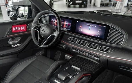 Mercedes-Benz GLS, 2024 год, 16 500 000 рублей, 21 фотография