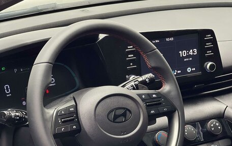 Hyundai Elantra, 2023 год, 1 270 000 рублей, 14 фотография