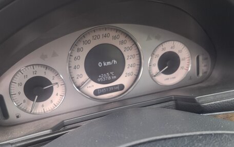 Mercedes-Benz E-Класс, 2004 год, 900 000 рублей, 12 фотография
