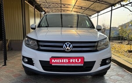 Volkswagen Tiguan I, 2013 год, 1 800 000 рублей, 2 фотография