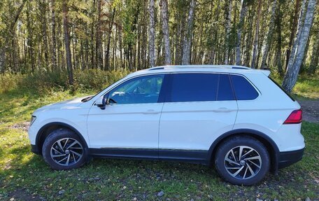 Volkswagen Tiguan II, 2018 год, 2 250 000 рублей, 5 фотография