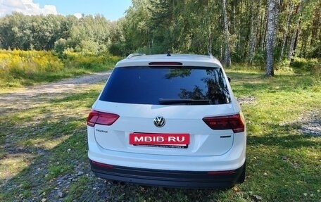 Volkswagen Tiguan II, 2018 год, 2 250 000 рублей, 3 фотография