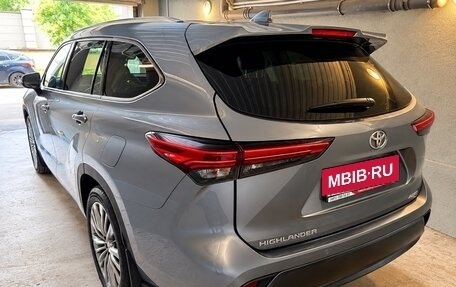 Toyota Highlander, 2021 год, 7 900 000 рублей, 4 фотография
