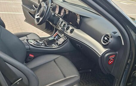 Mercedes-Benz E-Класс, 2019 год, 1 799 000 рублей, 7 фотография