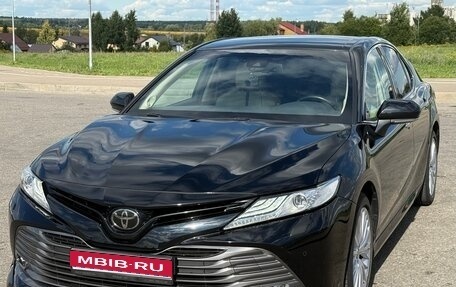 Toyota Camry, 2020 год, 3 050 000 рублей, 1 фотография