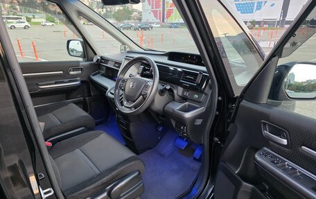 Honda Stepwgn IV, 2018 год, 2 090 000 рублей, 10 фотография
