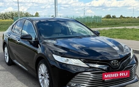 Toyota Camry, 2020 год, 3 050 000 рублей, 2 фотография