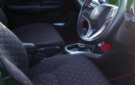 Honda Fit III, 2016 год, 1 300 000 рублей, 9 фотография