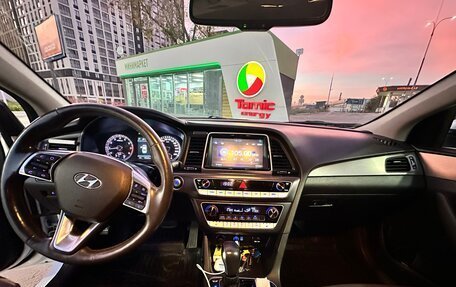 Hyundai Sonata VII, 2018 год, 2 000 000 рублей, 10 фотография