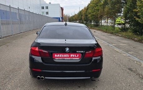 BMW 5 серия, 2011 год, 1 370 000 рублей, 7 фотография
