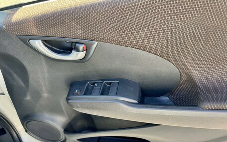 Honda Fit Shuttle I рестайлинг, 2012 год, 1 049 000 рублей, 18 фотография