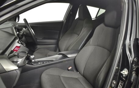 Toyota C-HR I рестайлинг, 2019 год, 1 994 900 рублей, 10 фотография