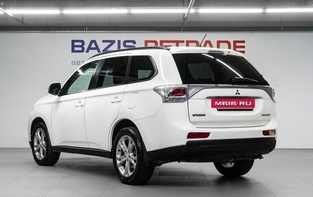 Mitsubishi Outlander III рестайлинг 3, 2012 год, 1 599 000 рублей, 8 фотография