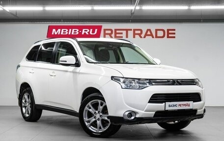 Mitsubishi Outlander III рестайлинг 3, 2012 год, 1 599 000 рублей, 4 фотография