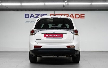 Mitsubishi Outlander III рестайлинг 3, 2012 год, 1 599 000 рублей, 7 фотография