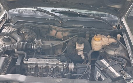 Daewoo Nexia I рестайлинг, 2004 год, 35 000 рублей, 13 фотография