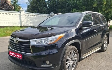 Toyota Highlander III, 2014 год, 2 280 000 рублей, 1 фотография